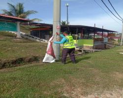  MEMBUKA PAPAN IKLAN, BUNTING ,BANNER HARAM 