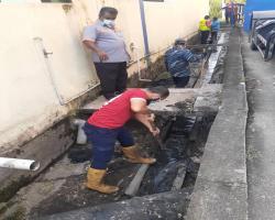 LONGKANG BERSEBELAHAN MASJID LAMA PEKAN NILAI