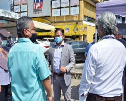 LAWATAN TURUN PADANG DATUK BANDAR BERKAITAN ISU PENIAGA / PENJAJA DUN PAROI