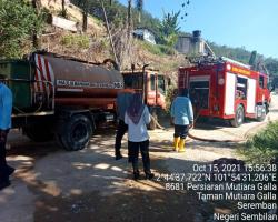 OPERASI PEMADAMAN KEBAKARAN SAMPAH HARAM