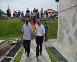 LAWATAN TURUN PADANG DATUK BANDAR KE BLOK R, S, T DAN U PROJEK PERUMAHAN RAKYAT (PPR) LOBAK