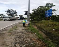 KERJA-KERJA MEMBUKA PAPAN IKLAN/BUNTING/BANNER HARAM