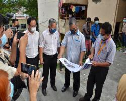 LAWATAN TURUN PADANG DATUK BANDAR KE BLOK R, S, T DAN U PROJEK PERUMAHAN RAKYAT (PPR) LOBAK