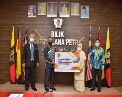 MAJLIS PENYAMPAIAN HADIAH PEMENANG DAN PENYERTAAN MENCIPTA LOGO EKSA MAJLIS BANDARAYA SEREMBAN