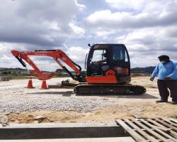 LATIHAN TAKLIMAT TATACARA PENGENDALIAN MINI EXCAVATOR