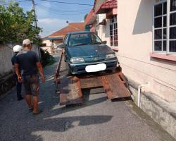 OPS MEMINDAHKAN HALANGAN KENDERAAN TERBIAR DITEMPAT AWAM