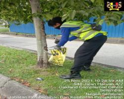 KERJA-KERJA MEMBUKA PAPAN IKLAN, BUNTING, BANNER HARAM