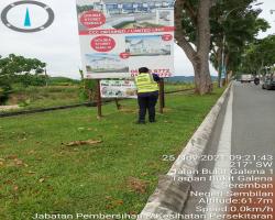 KERJA-KERJA MEMBUKA PAPAN IKLAN, BUNTING, BANNER HARAM