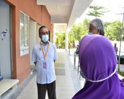 LAWATAN TURUN PADANG DATUK BANDAR KE PUSAT PERDAGANGAN PAROI