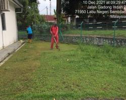 KERJA-KERJA PEMOTONGAN RUMPUT