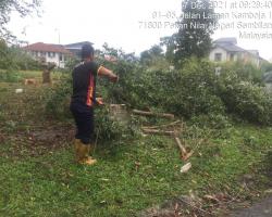  KERJA-KERJA PEMBERSIHAN SEMAK SAMUNTANAH LOT KOSONG