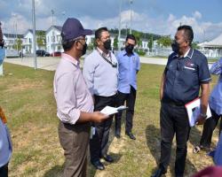 LAWATAN TURUN PADANG DATUK BANDAR KE TIARA CENTRAL PARK 