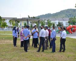 LAWATAN TURUN PADANG DATUK BANDAR KE TIARA CENTRAL PARK 