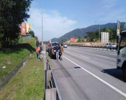 OPS MENAMPAL NOTIS IKLAN TIDAK BERLESEN (BILLBOARD)