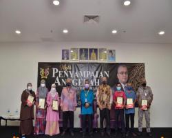 MAJLIS PENYAMPAIAN ANUGERAH PEKERJA CONTOH BULANAN BAGI BULAN JANUARI SEHINGGA DISEMBER 2021