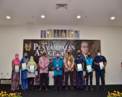 MAJLIS PENYAMPAIAN ANUGERAH PEKERJA CONTOH BULANAN BAGI BULAN JANUARI SEHINGGA DISEMBER 2021