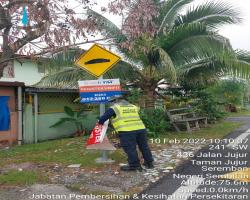 LAPORAN KERJA-KERJA MEMBUKA PAPAN IKLAN BANTING BANNER