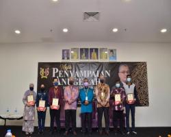 MAJLIS PENYAMPAIAN ANUGERAH PEKERJA CONTOH BULANAN BAGI BULAN JANUARI SEHINGGA DISEMBER 2021