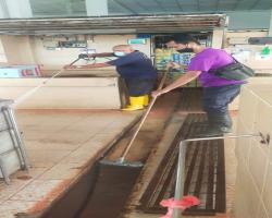 KERJA-KERJA PEMBERSIHAN PASAR