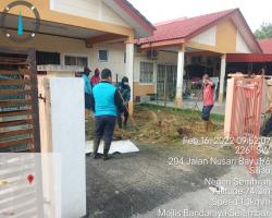 PEMBERSIHAN SEMAK SAMUN  TANAH LOT KOSONG