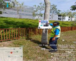  KERJA-KERJA MEMBUKA PAPAN IKLANBUNTING BANNER HARAM 