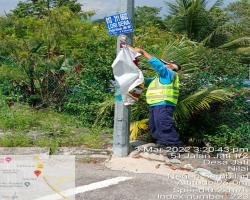 KERJA-KERJA MEMBUKA PAPAN IKLANBUNTINGBANNER HARAM