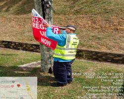 KERJA-KERJA MEMBUKA PAPAN IKLANBUNTINGBANNER HARAM