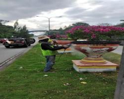KERJA-KERJA PENGINDAHAN LANDSKAP SEPANJANG JALAN PERSIARAN PUSAT BANDAR HINGGA KE BULATAN PERSIARAN NEGERI PUTRA NILAI MAJLIS BANDARAYA SEREMBAN
