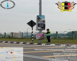 KERJA-KERJA MEMBUKA PAPAN IKLANBANTINGBANNER TIDAK SAH DAN TAMAT TEMPOH