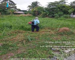 PEMBERSIHAN LOT TANAH KOSONG