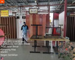 GERAI BUKAN BUMIPUTERA MANTIN.