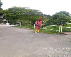 KERJA-KERJA PEMOTONGAN RUMPUT