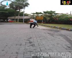 KERJA-KERJA PEMOTONGAN RUMPUT