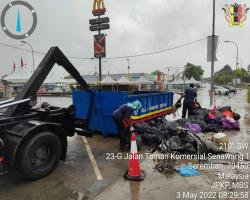  PEMBERSIHAN SISA PERNIAGAAN BAZAAR AIDILFITRI