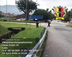 KERJA-KERJA PEMOTONGAN RUMPUT