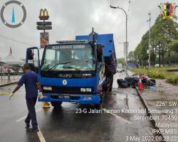  PEMBERSIHAN SISA PERNIAGAAN BAZAAR AIDILFITRI