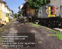 KERJA-KERJA PEMOTONGAN RUMPUT