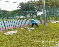 PEMBERSIHAN SAMPAH TAMAN PERMAINAN
