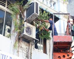 GOTONG ROYONG DI JALAN YAM TUAN