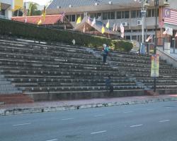 GOTONG ROYONG DI JALAN YAM TUAN