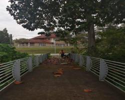 GOTONG ROYONG PEMBERSIHAN DI JAMBATAN JALAN KELILING