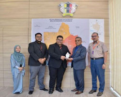 PROGRAM PENYERAHAN SIAP PROJEK MENGECAT DEWAN DAN TAKLIMAT KESEDARAN KESELAMATAN JALAN RAYA DI DEWAN APARTMENT TAMAN SEREMBAN PUTRA, SIKAMAT