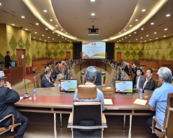 MAJLIS PENYAMPAIAN BAUCAR PEMBELIAN PAKAIAN PERSEKOLAHAN