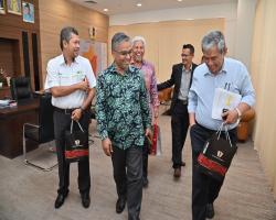 KUNJUNGAN HORMAT DARIPADA KUMPULAN PEMBANGUNAN PERNIAGAAN SELIA SELENGGARA SDN BHD