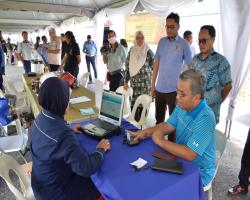 PROGRAM PENYERAHAN SIAP PROJEK MENGECAT DEWAN DAN TAKLIMAT KESEDARAN KESELAMATAN JALAN RAYA DI DEWAN APARTMENT TAMAN SEREMBAN PUTRA, SIKAMAT