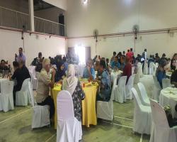 PROGRAM PENYERAHAN SIAP PROJEK MENGECAT DEWAN DAN TAKLIMAT KESEDARAN KESELAMATAN JALAN RAYA DI DEWAN APARTMENT TAMAN SEREMBAN PUTRA, SIKAMAT