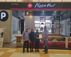 PENYERAHAN SIJIL PENGHARGAAN PREMIS MAKANAN 'A' OLEH JABATAN PEMBERSIHAN DAN KESIHATAN PERSEKITARAN, MBS