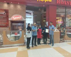 PENYERAHAN SIJIL PENGHARGAAN PREMIS MAKANAN 'A' OLEH JABATAN PEMBERSIHAN DAN KESIHATAN PERSEKITARAN, MBS