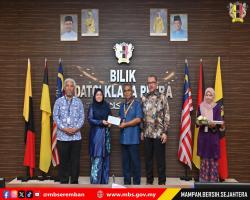 SESI PENYERAHAN SURAT PEMANGKUAN, KENAIKAN PANGKAT SECARA TIME-BASED (TBK1), PEGAWAI LANTIKAN KONTRAK KE TETAP SERTA BACAAN IKRAR (AKU JANJI) MAJLIS BANDARAYA SEREMBAN