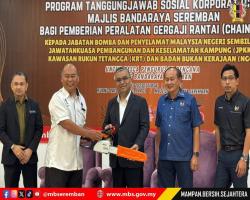 PROGRAM TANGGUNGJAWAB SOSIAL KORPORAT (CSR) MBS BAGI PEMBERIAN PERALATAN GERGAJI RANTAI (CHAINSAW) KEPADA BOMBA, JPKK, KRT DAN NGO UNTUK PASCA PENGURUSAN BENCANA MBS